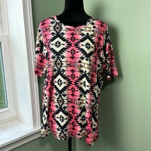 NWOT Two Fly pink cream and black Aztec top large